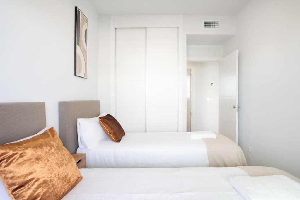 Arenales Terrace Refugee New Apartment With Pool And Gym Arenales del Sol Exteriör bild